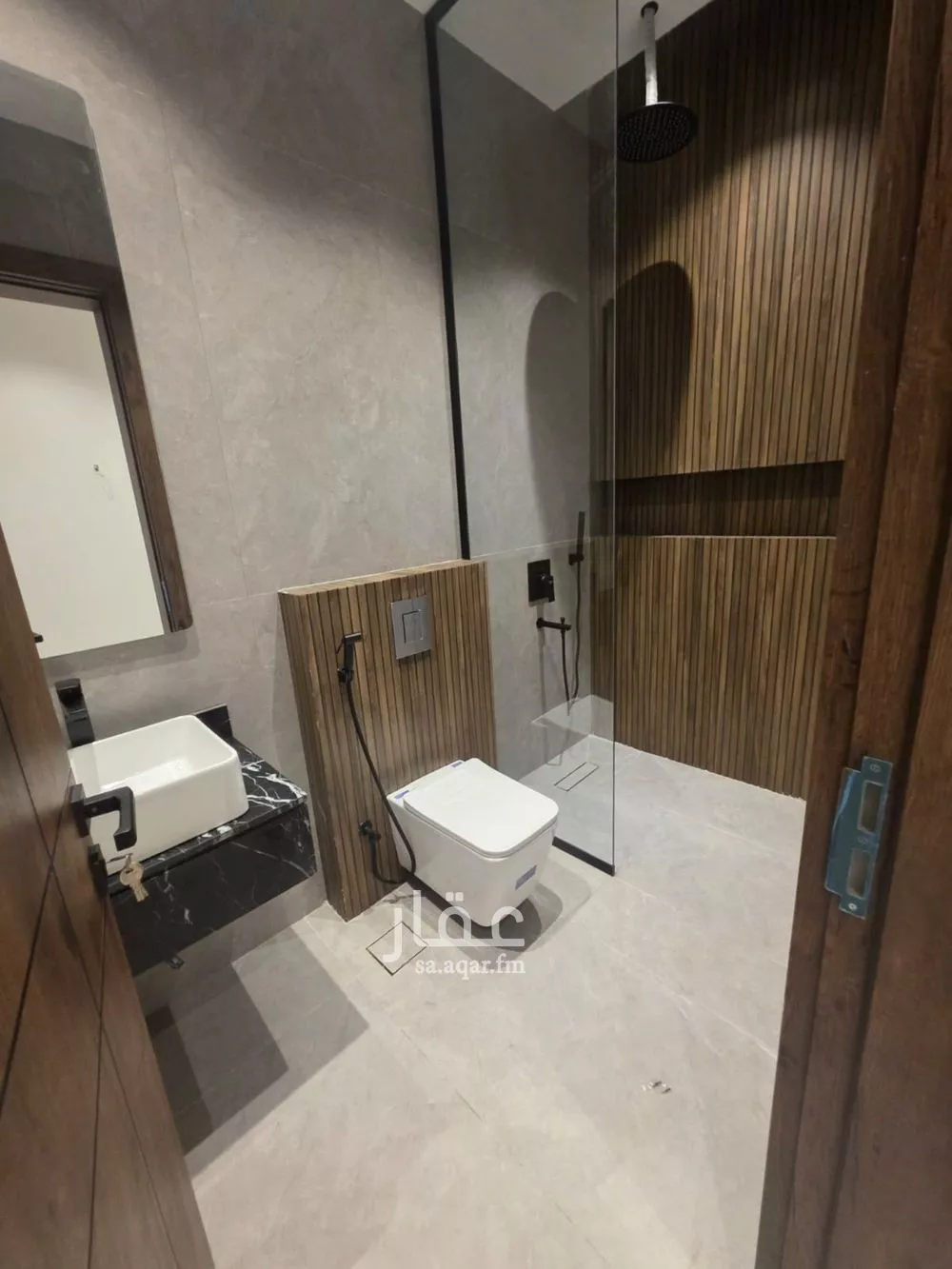 شقة 5 غرف في الزهراء 5