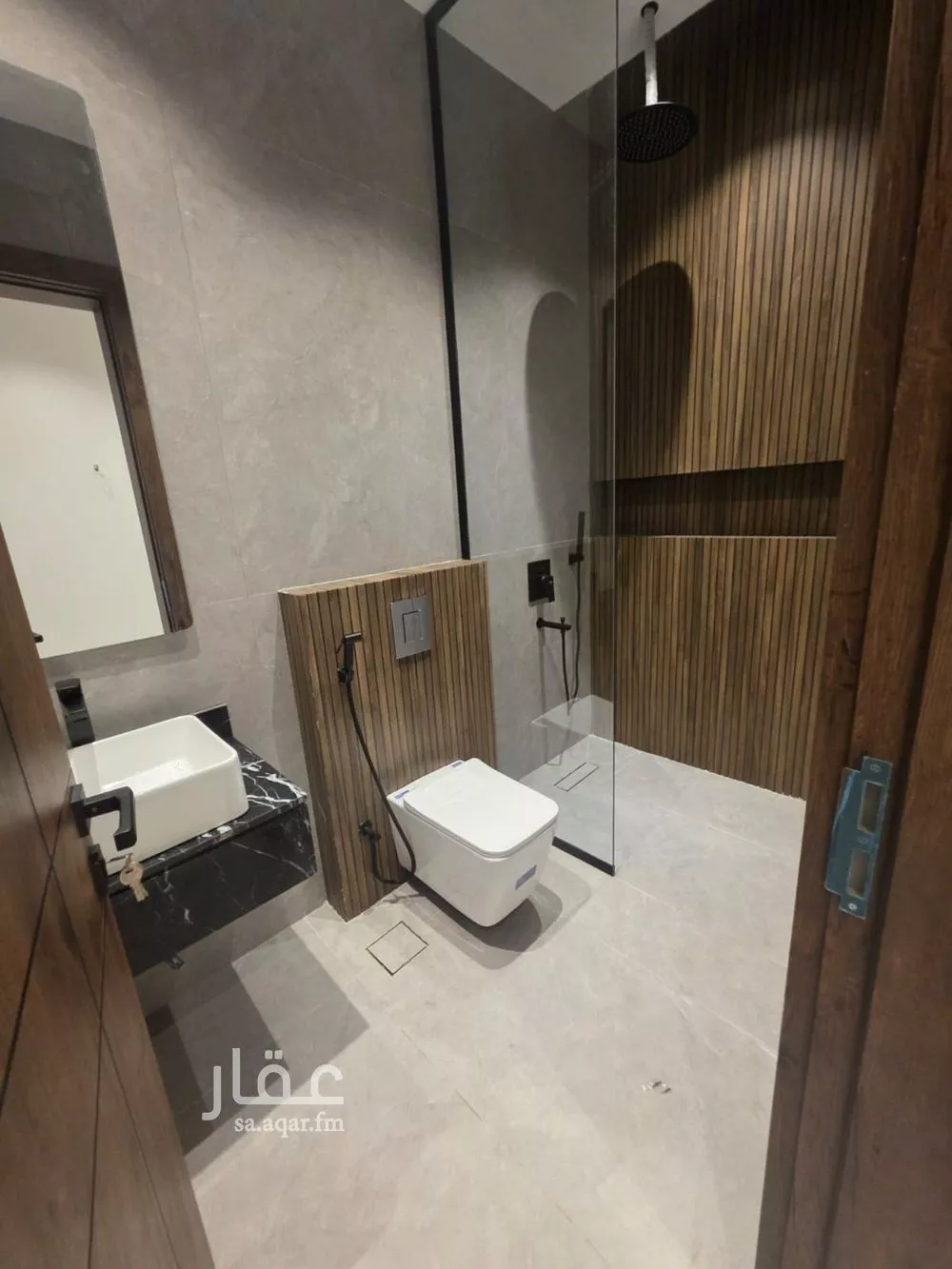 شقة 5 غرف في الزهراء 2