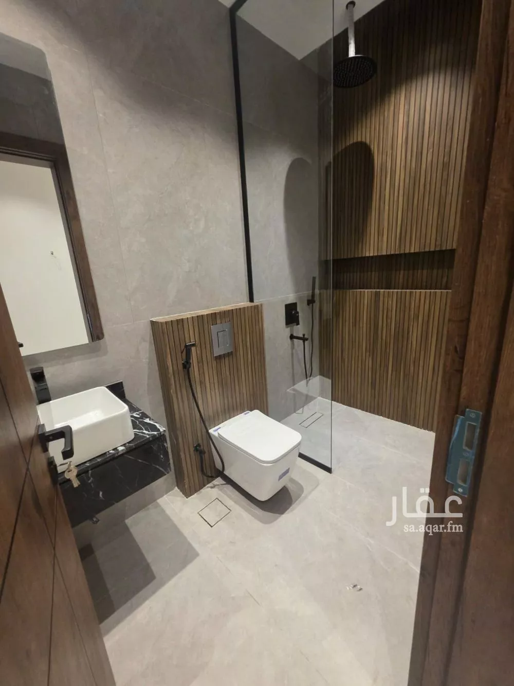 شقة 5 غرف في الزهراء 2