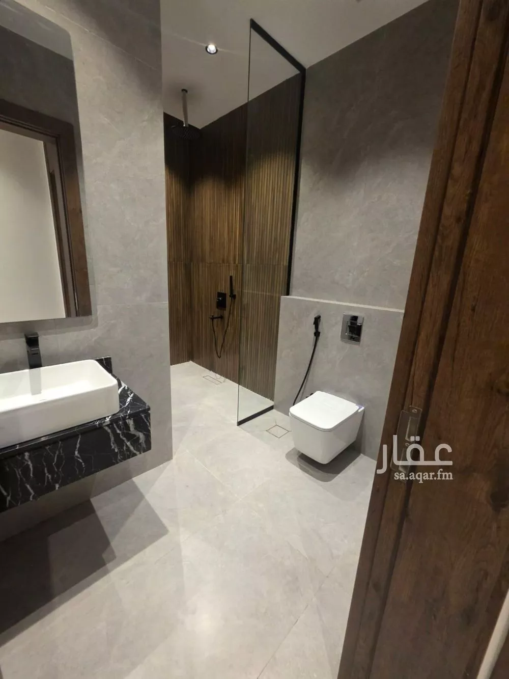 شقة 5 غرف في الزهراء 3