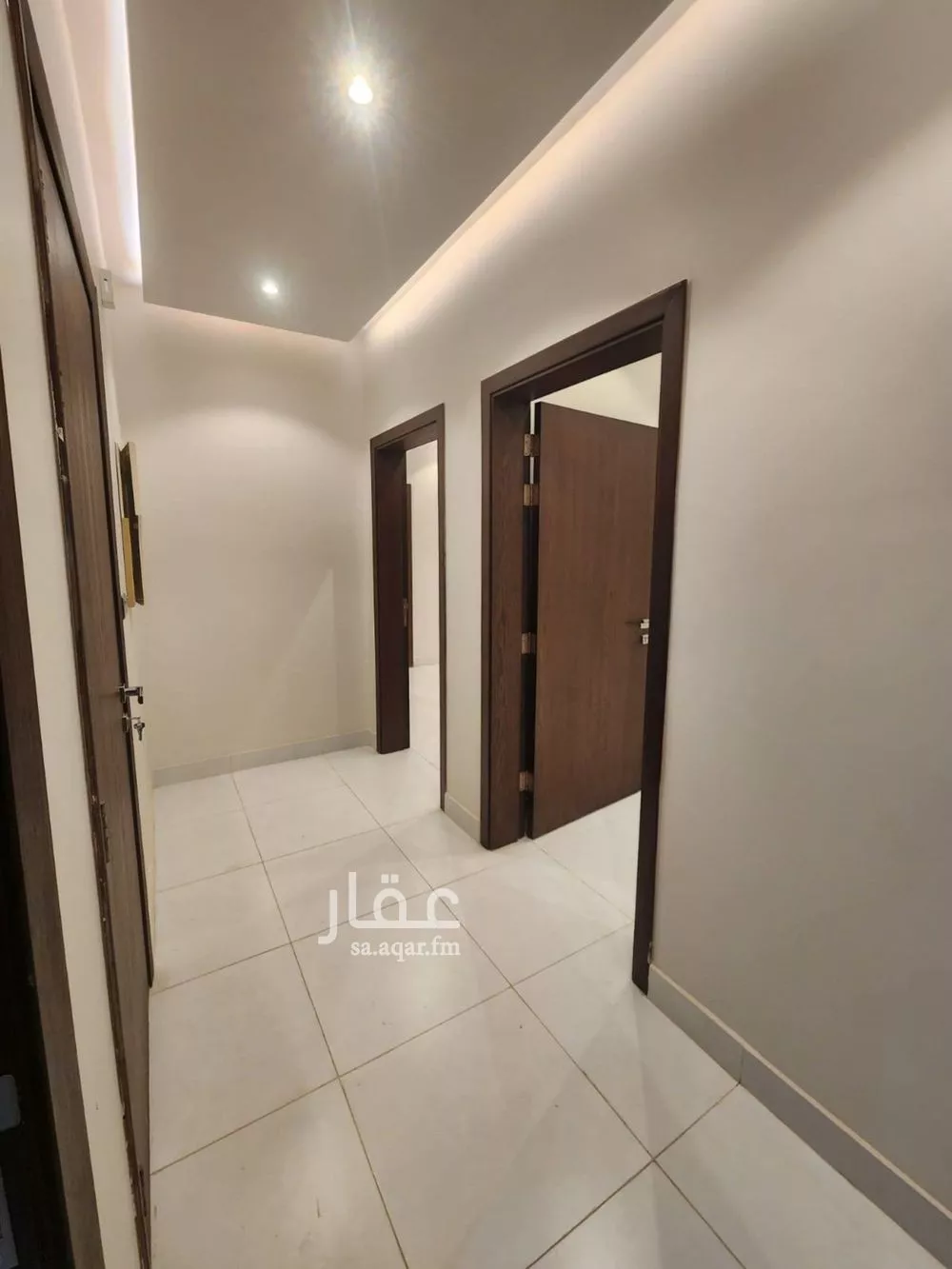 شقة 5 غرف في الواحة 2