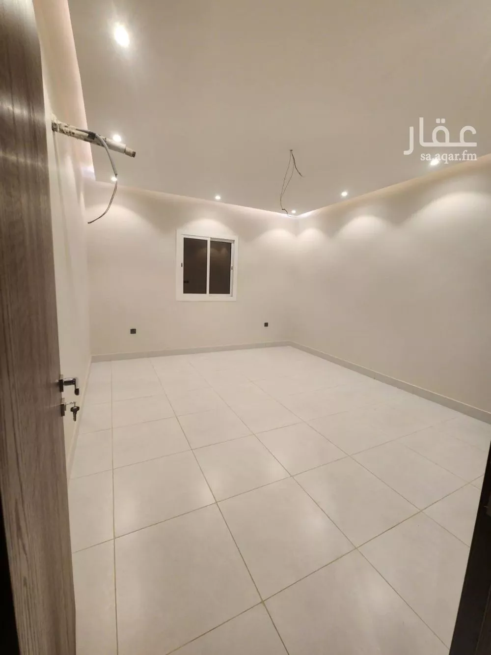 شقة 5 غرف في الواحة 5