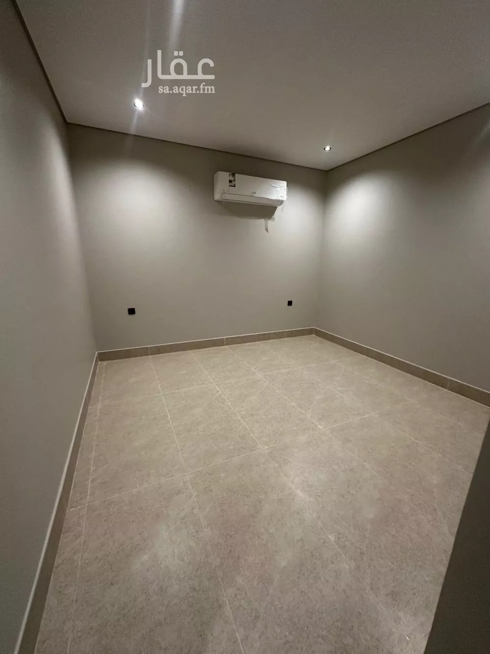 شقة 4 غرف في الحمرا 3