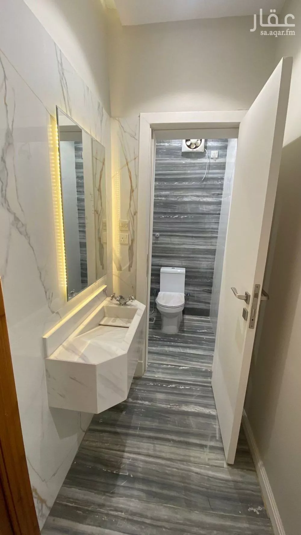 شقة 5 غرف في الواحة 5