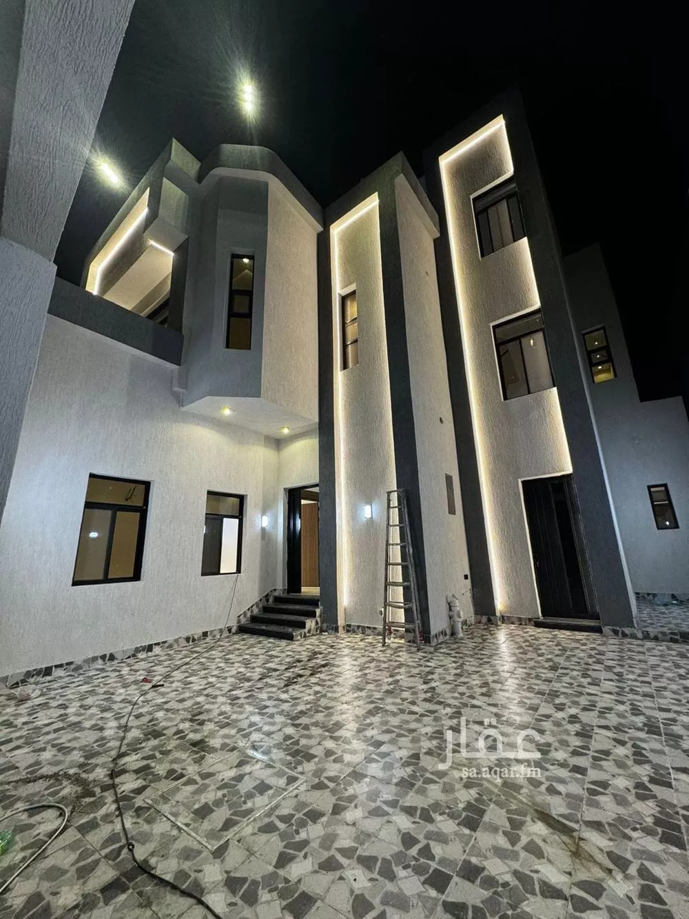 فيلا 6 غرف في بحرة 1