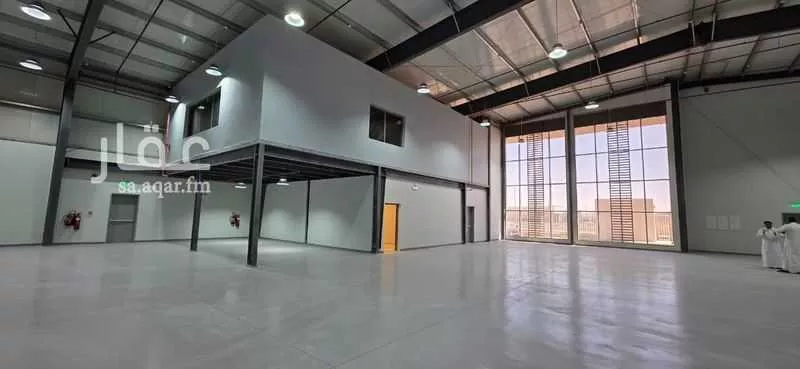 مستودع 3055 م² في الرياض 2