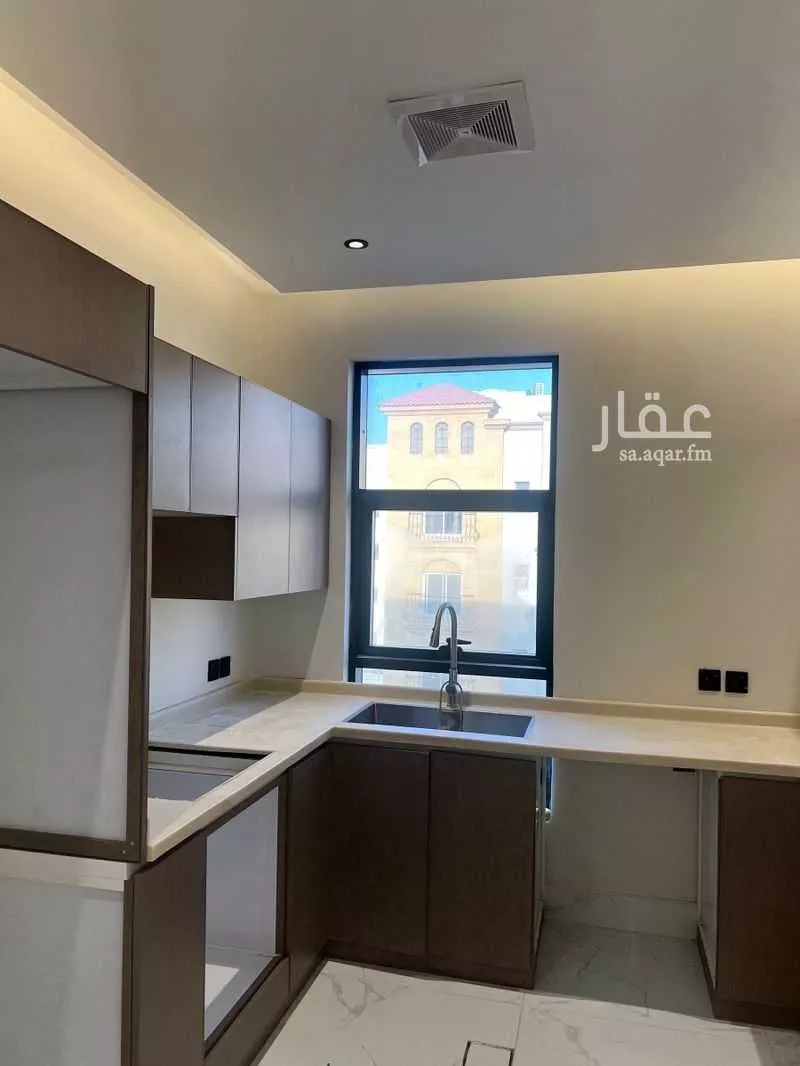 شقة 3 غرف في الحمرا 5