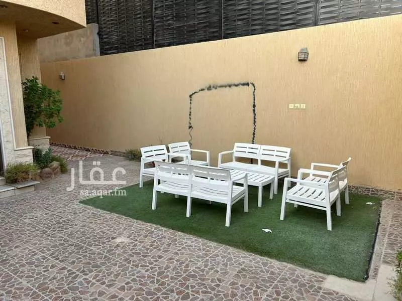 فيلا 6 غرف في الملقا 2