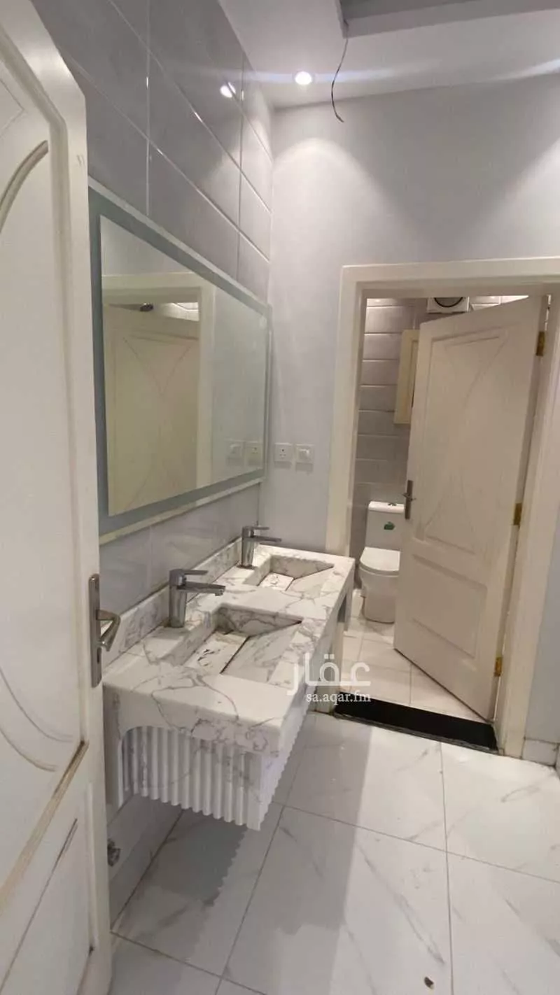 5 bedroom apartment in Al Sharafiyah, Jeddah 4