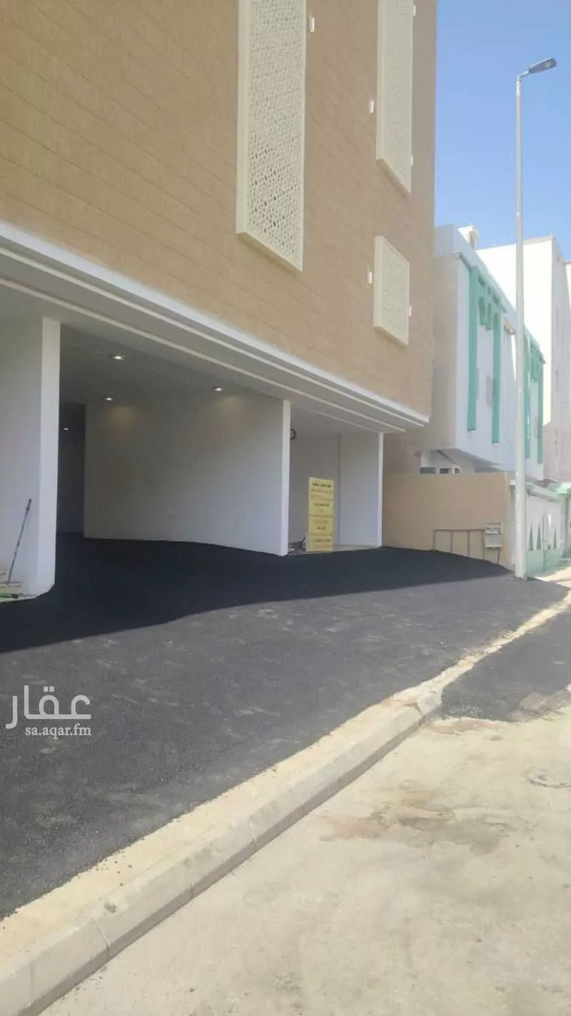 400 sqm building in Al Khadra 2