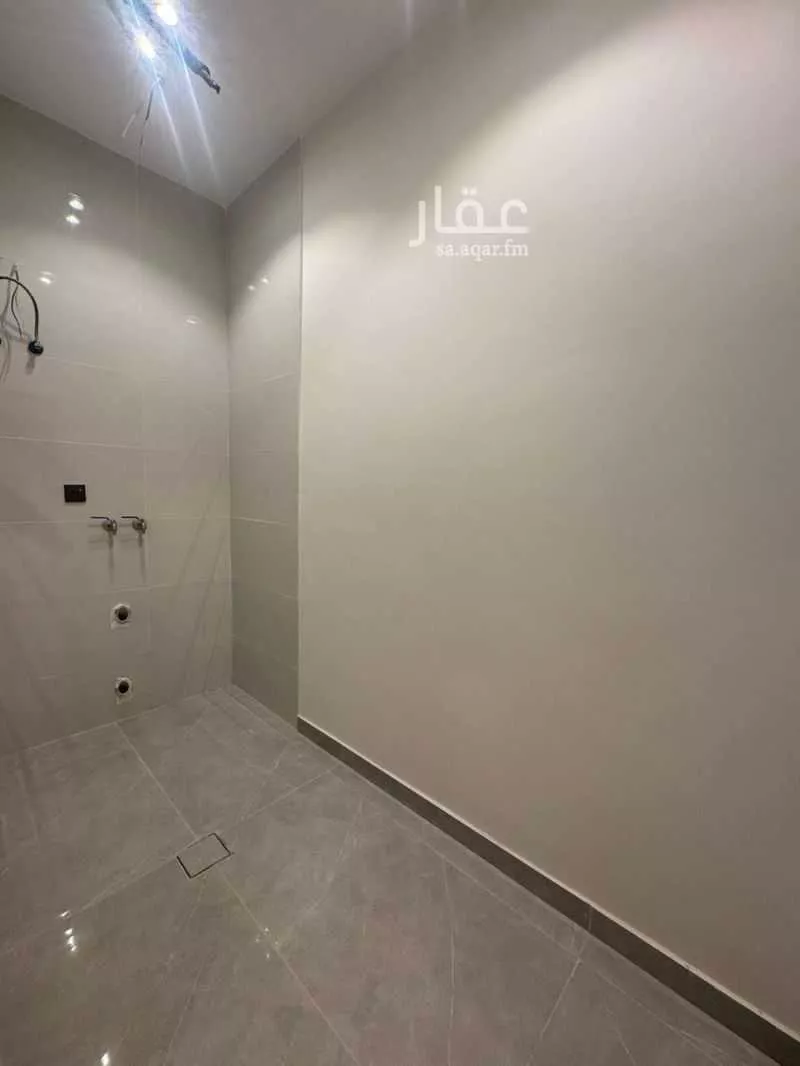 شقة 5 غرف في النزهة 5