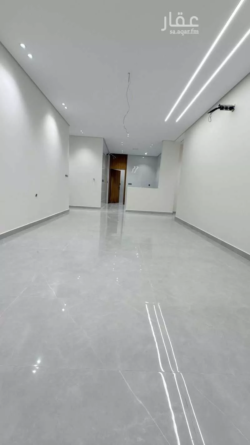 شقة 5 غرف في النزهة 1