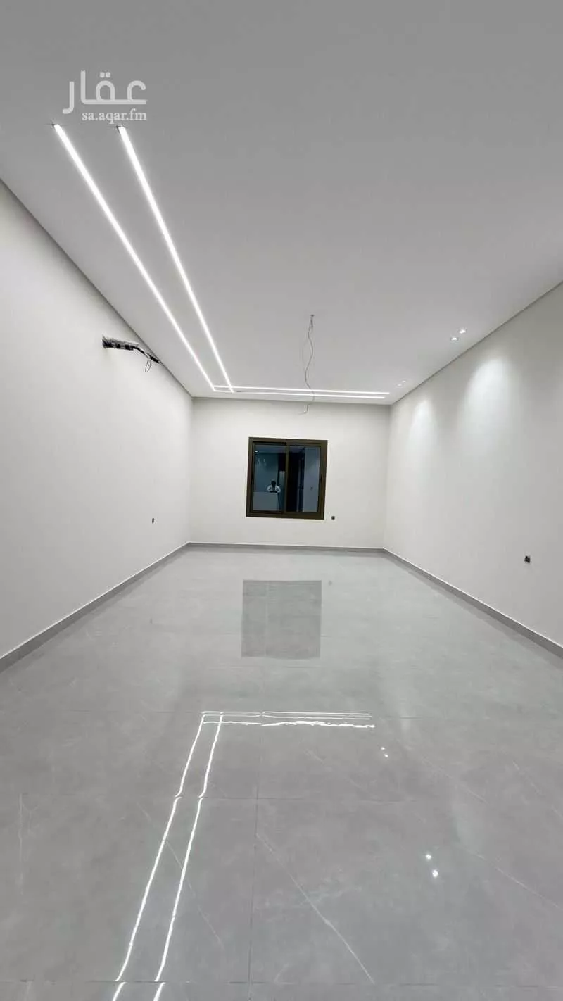 شقة 5 غرف في النزهة 4