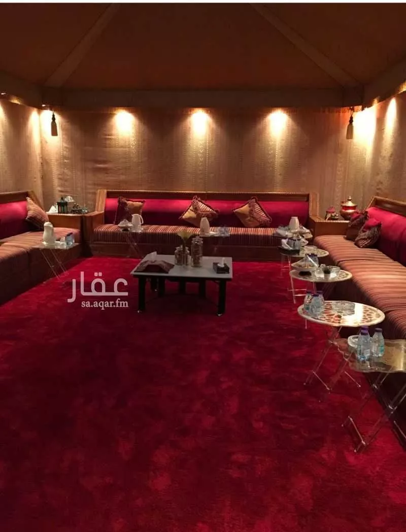 5 bedroom villa in Al Falah 3