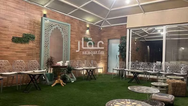 5 bedroom villa in Al Falah 2