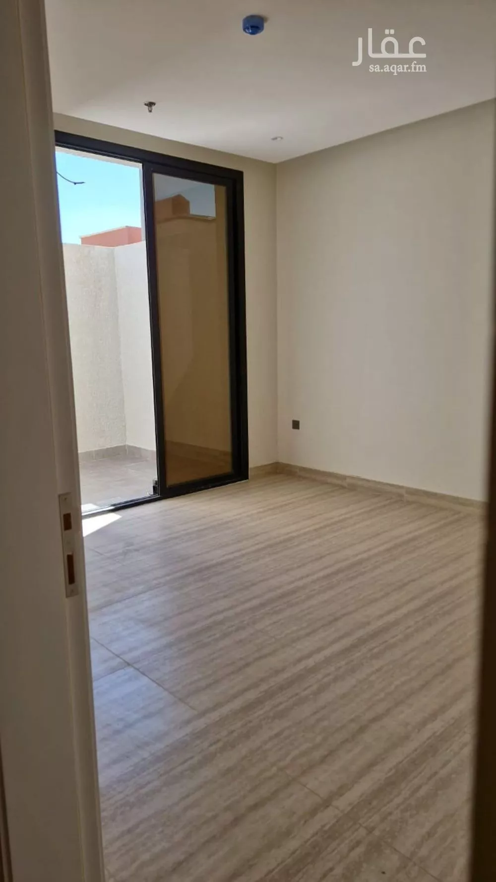 شقة 3 غرف في الرمال 2