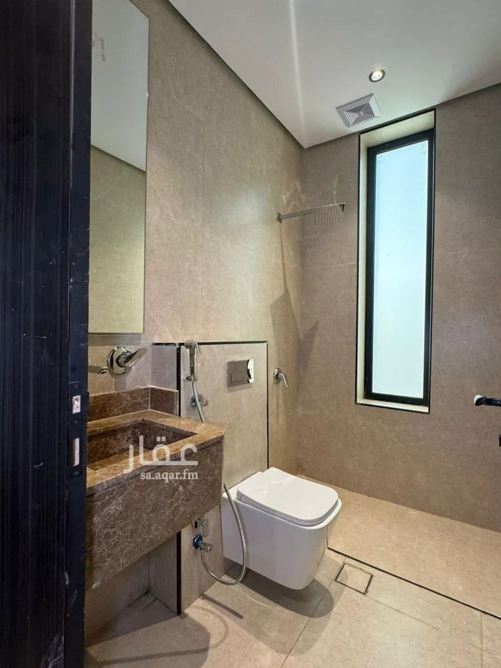 3 bedroom apartment in Al Hamra, Eastern Province 9