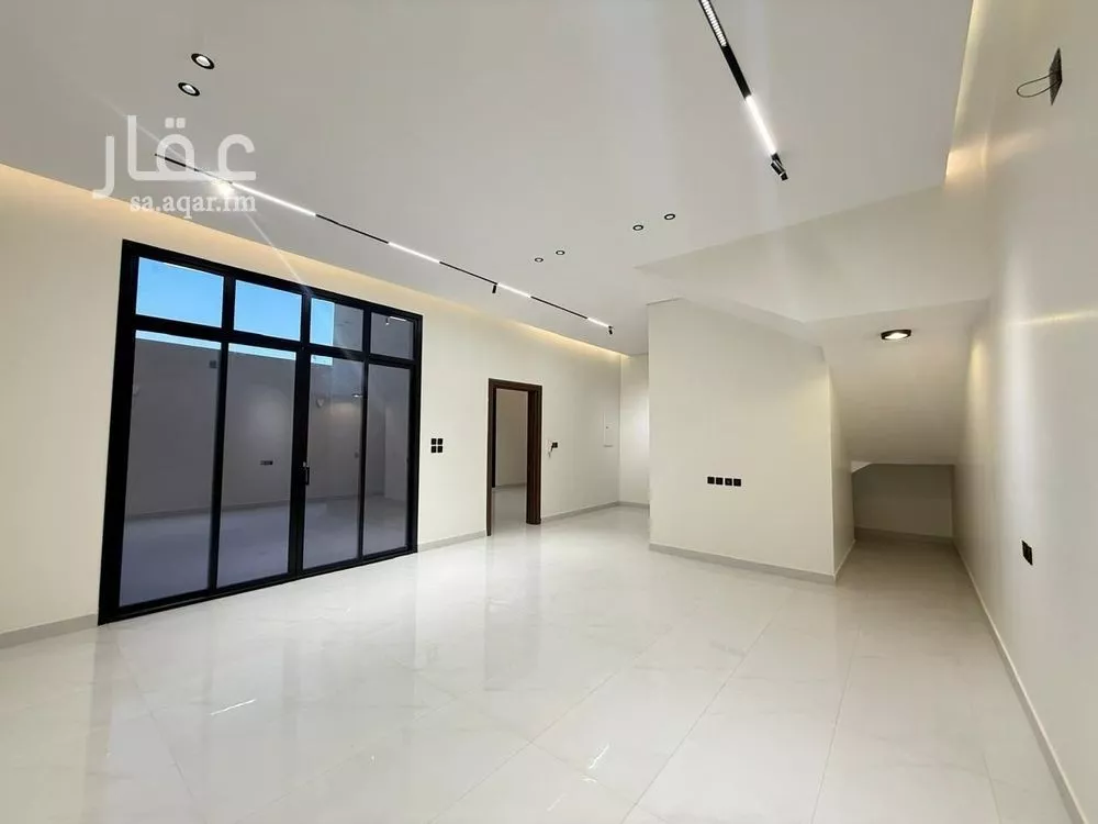 فيلا 6 غرف في المهدية 5