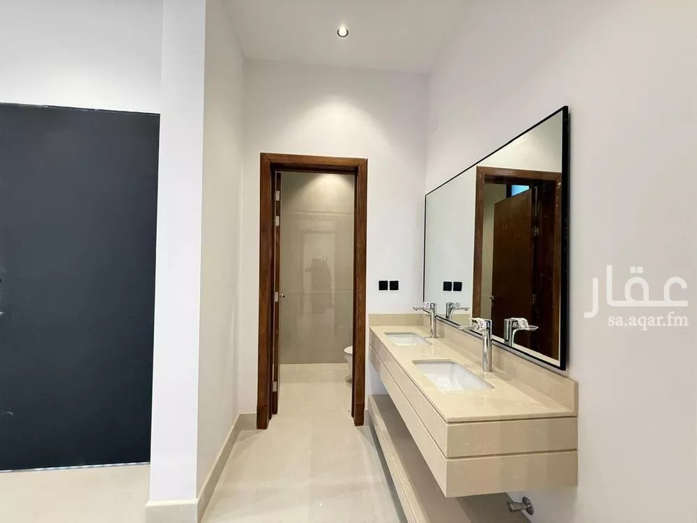 6 bedroom villa in Al Mahdiyyah 5