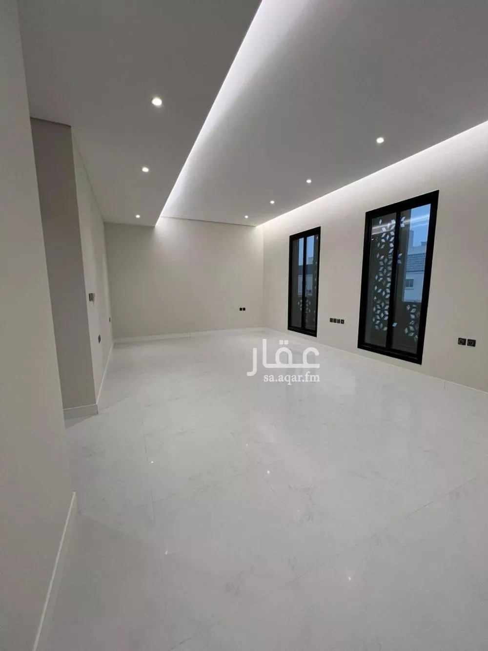 فيلا 6 غرف في المهدية 5