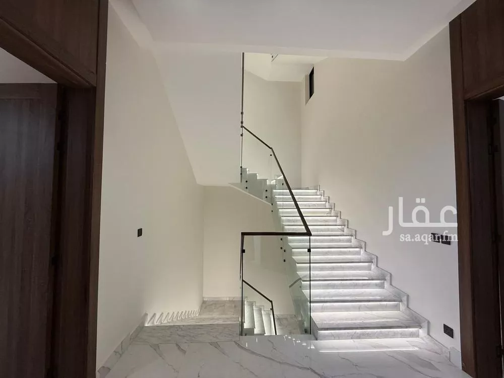 6 bedroom villa in Al Mahdiyyah 5