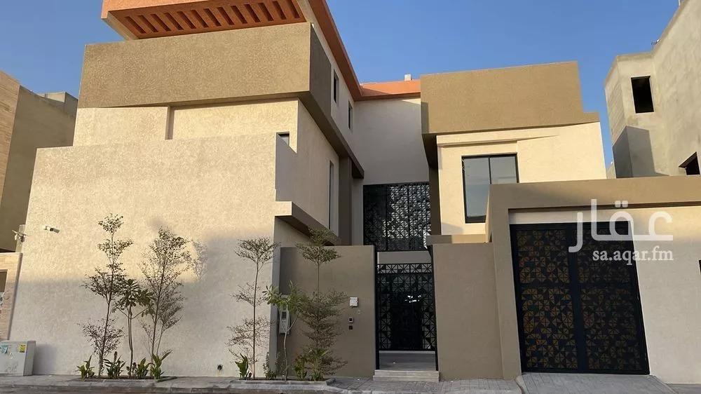 6 bedroom villa in Al Mahdiyyah 2