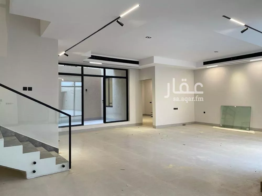 فيلا 7 غرف في المهدية 5