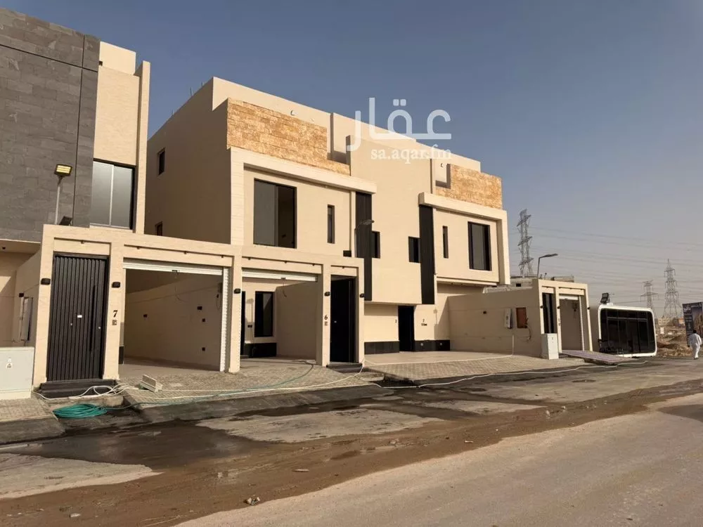 5 bedroom floor in Ash Sharq 1