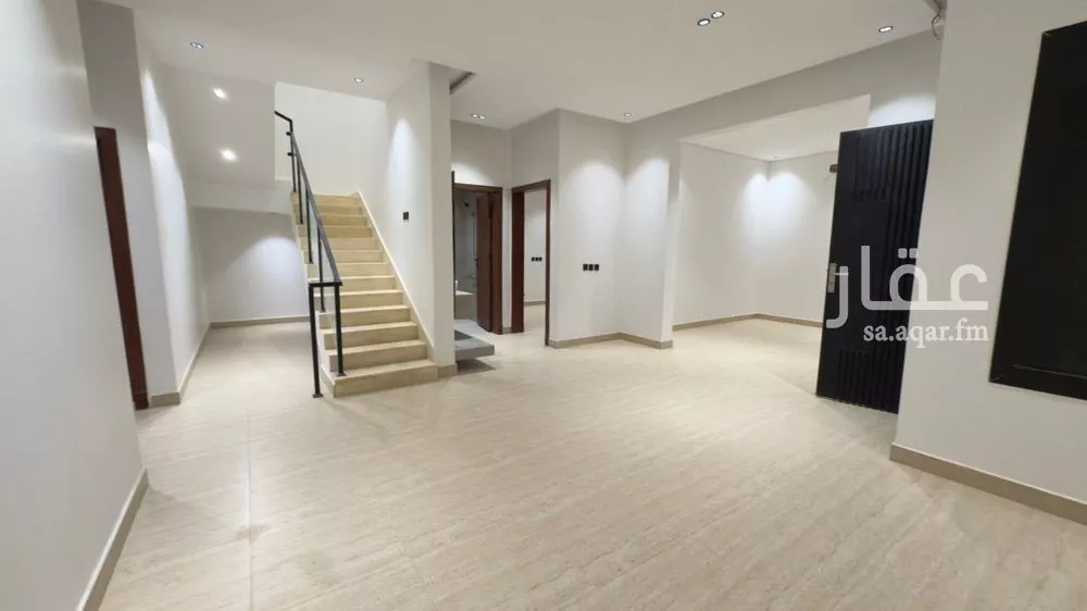 5 bedroom villa in Ash Sharq 4