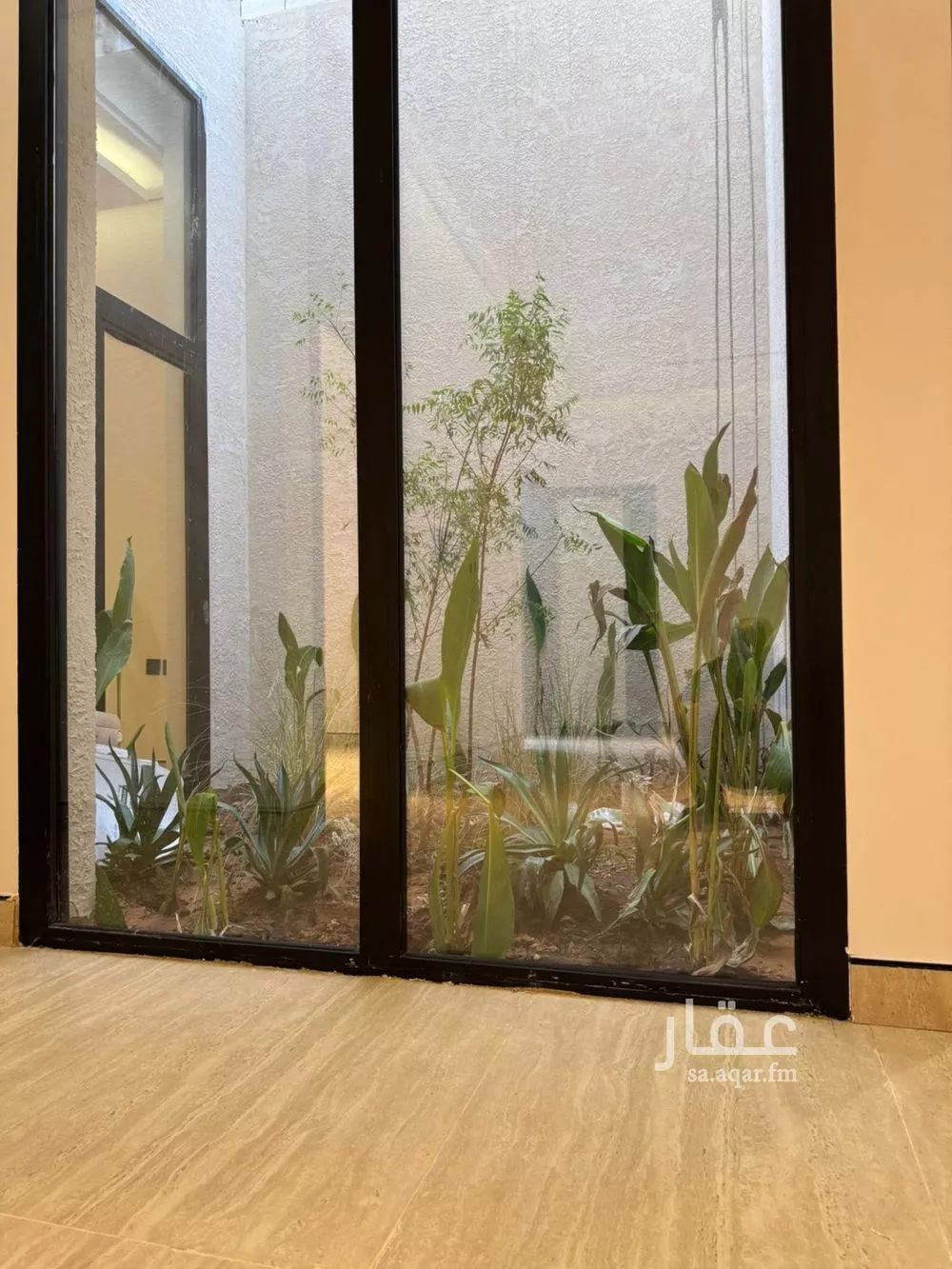 فيلا 6 غرف في الشرق 4