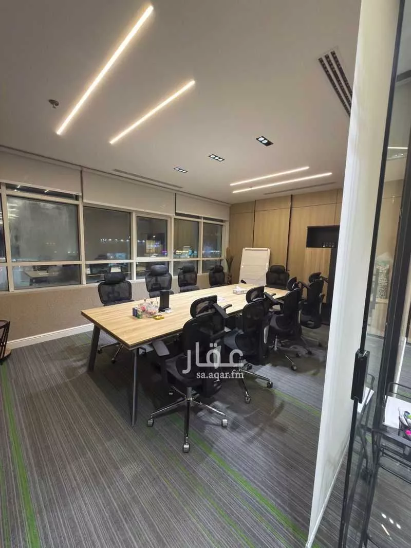 18 bedroom office in Al Yarmouk, Riyadh 6