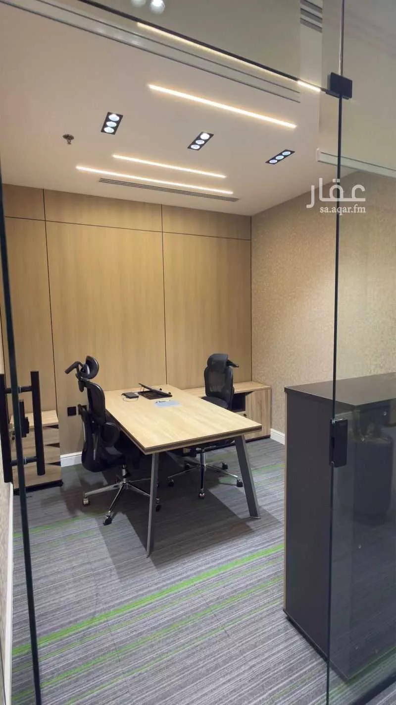 مكتب 124 م² في اشبيلية 1