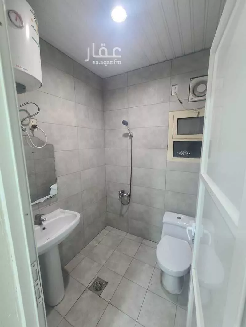 2 bedroom apartment in Al Aqrabiyah, Eastern Province 11