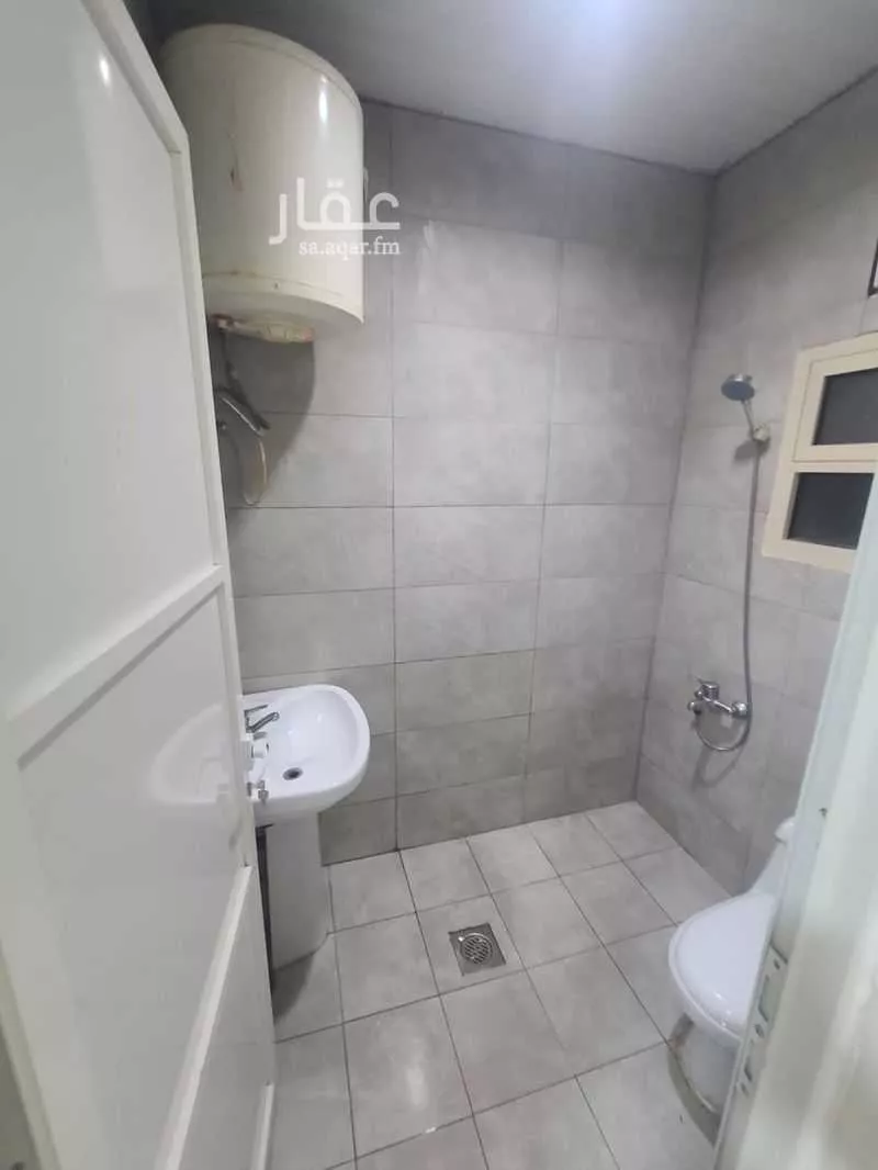 2 bedroom apartment in Al Aqrabiyah, Eastern Province 8