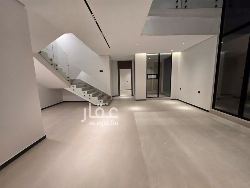 فيلا 6 غرف في العارض 3