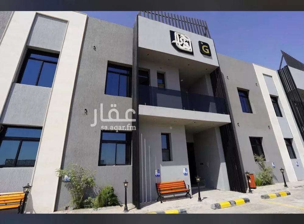 4 bedroom apartment in Al Rimal, Riyadh 5