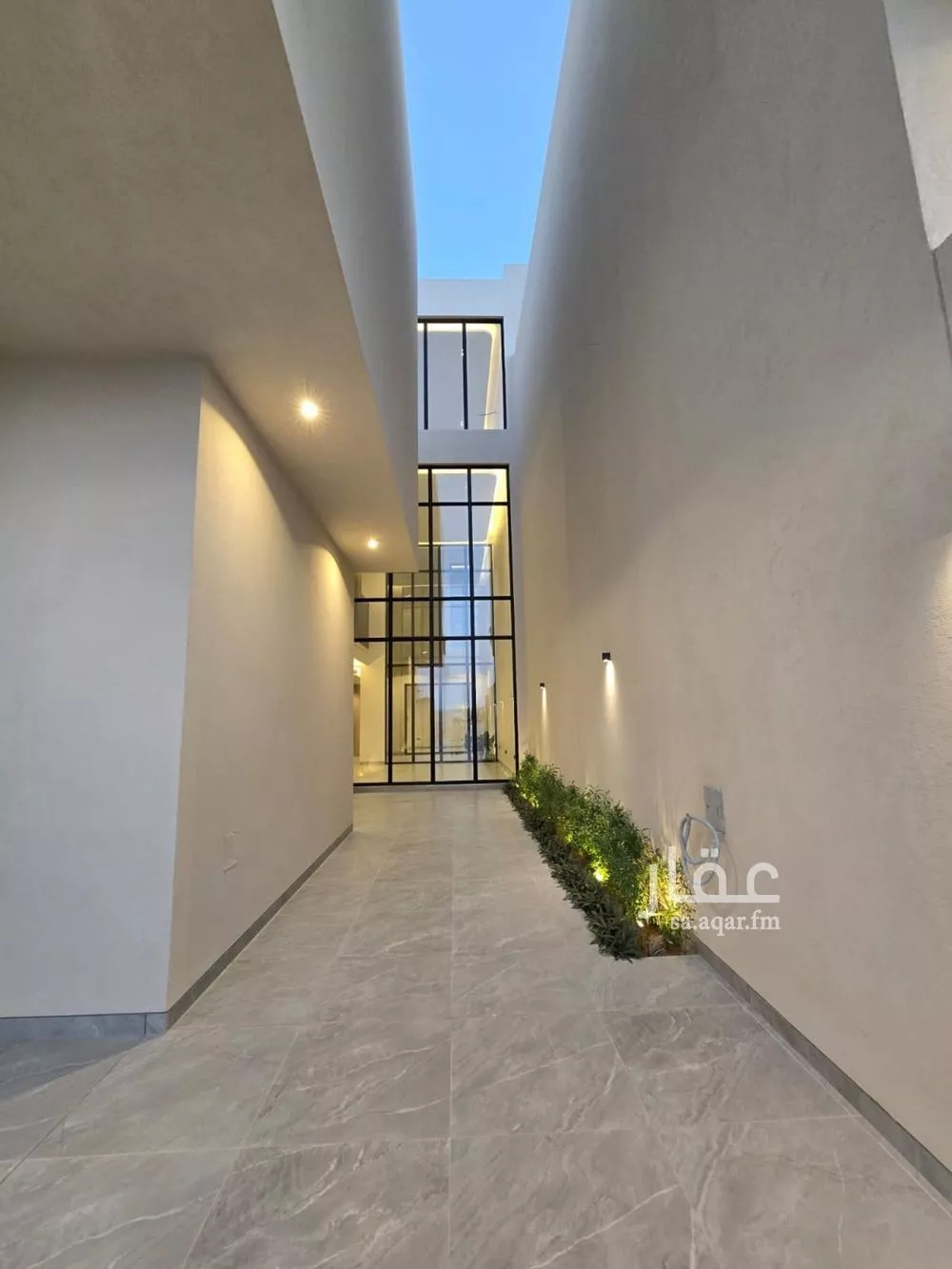 فيلا 6 غرف في النرجس 1