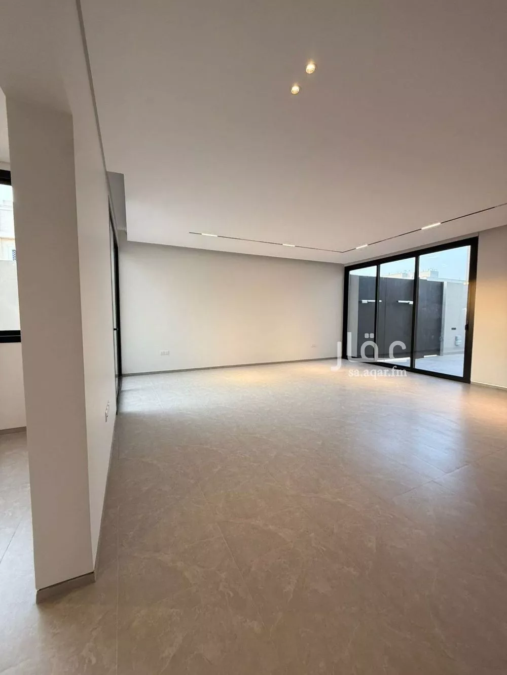 6 bedroom villa in Al Aridh 3