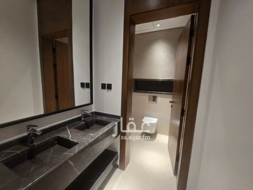 فيلا 6 غرف في العارض 5