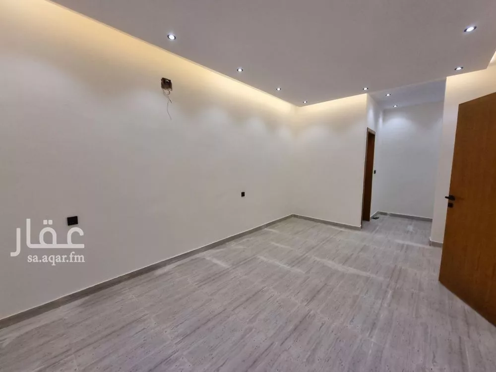 دوبلكس 5 غرف في عكاظ 5