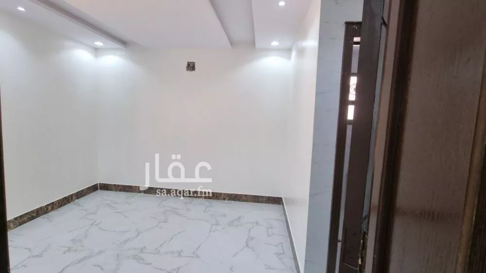 5 bedroom floor in Badr 2