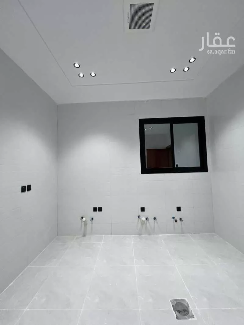 7 bedroom floor in Dirab 5