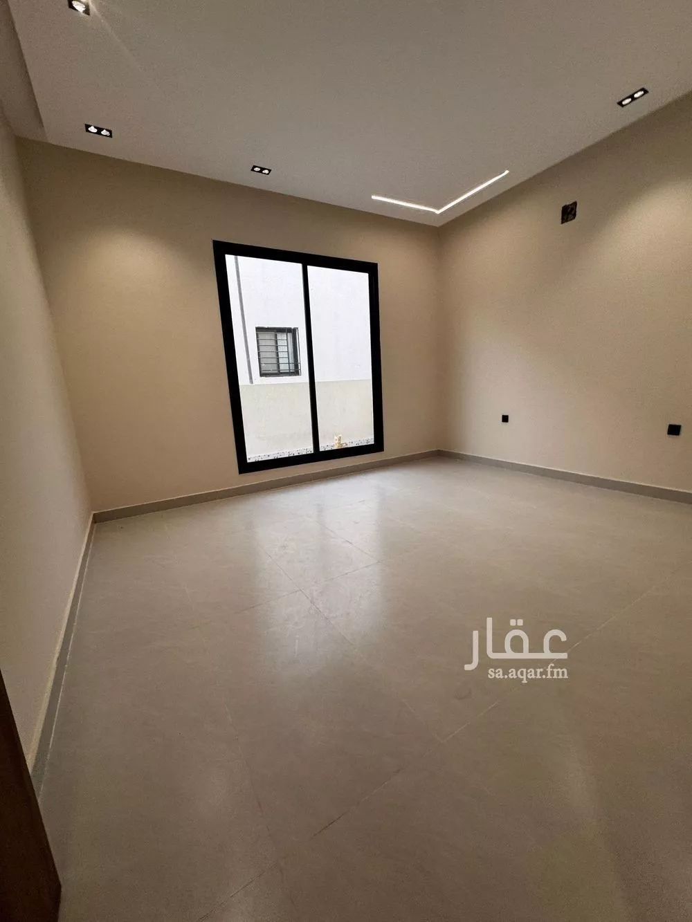 شقة 4 غرف في عكاظ 2