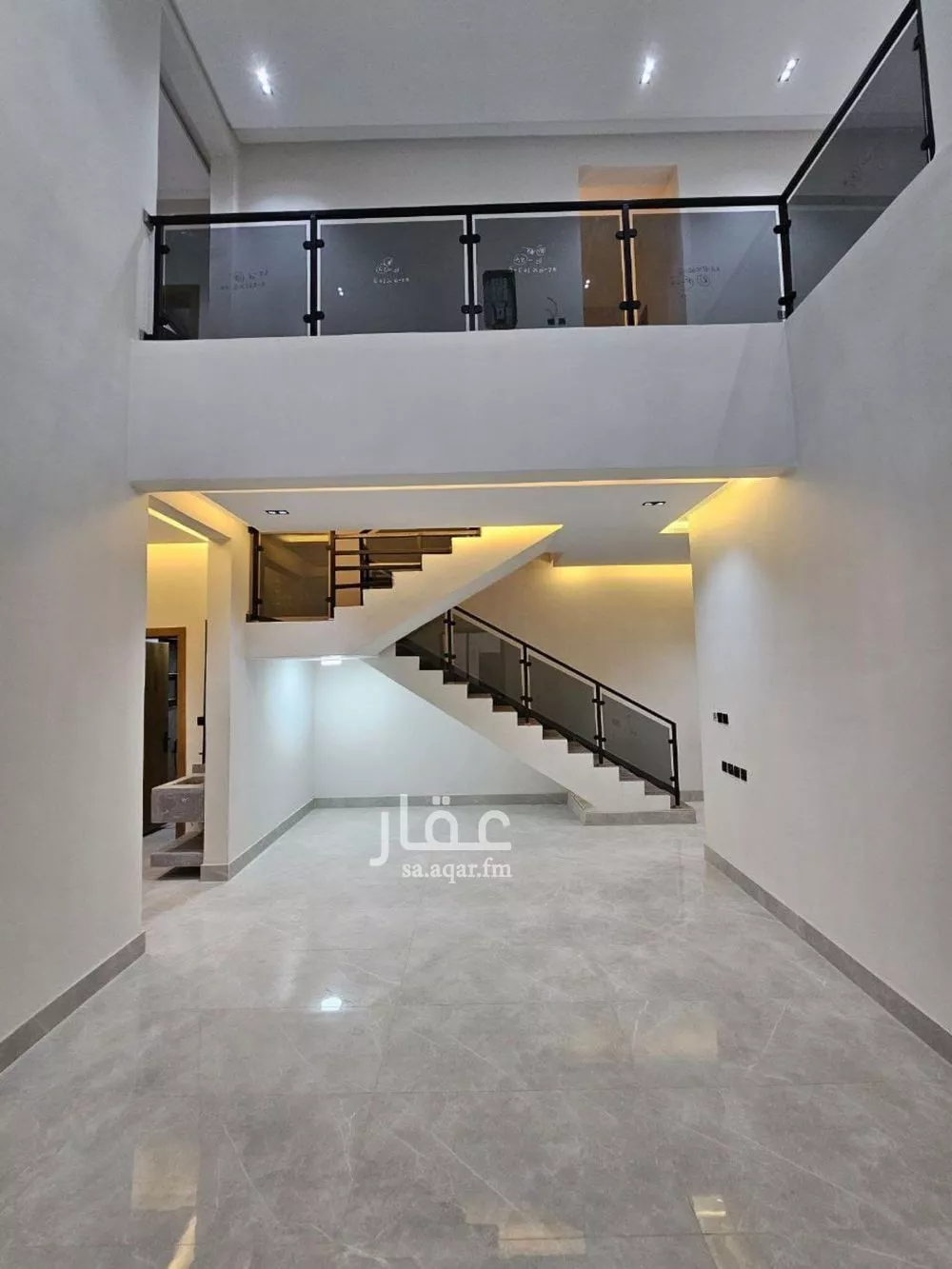 شقة 4 غرف في عكاظ 3