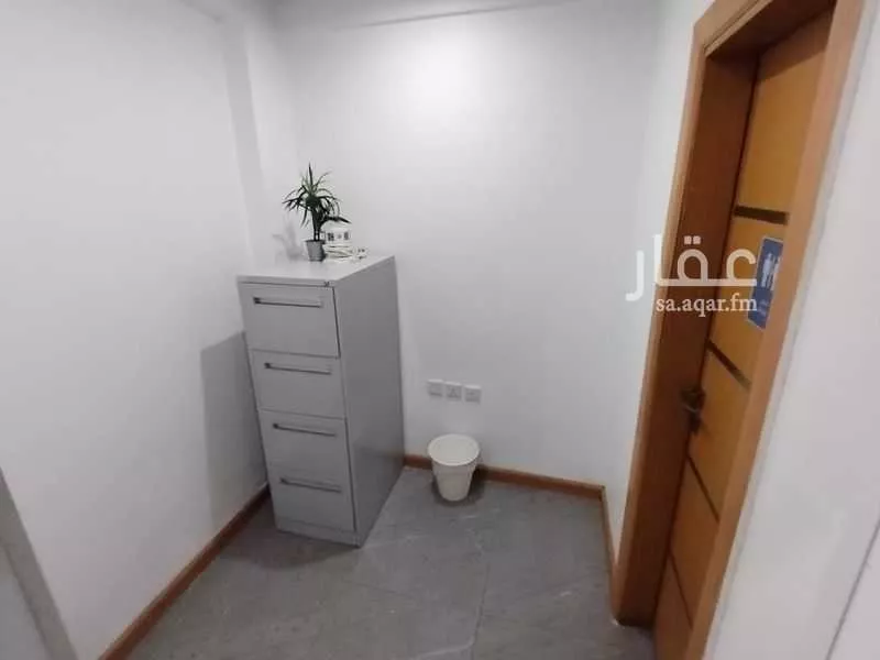 مكتب 532 م² في النهضة 4