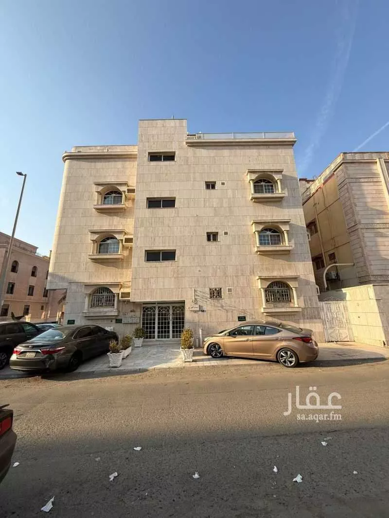 400 sqm building in Al Rawdah 5