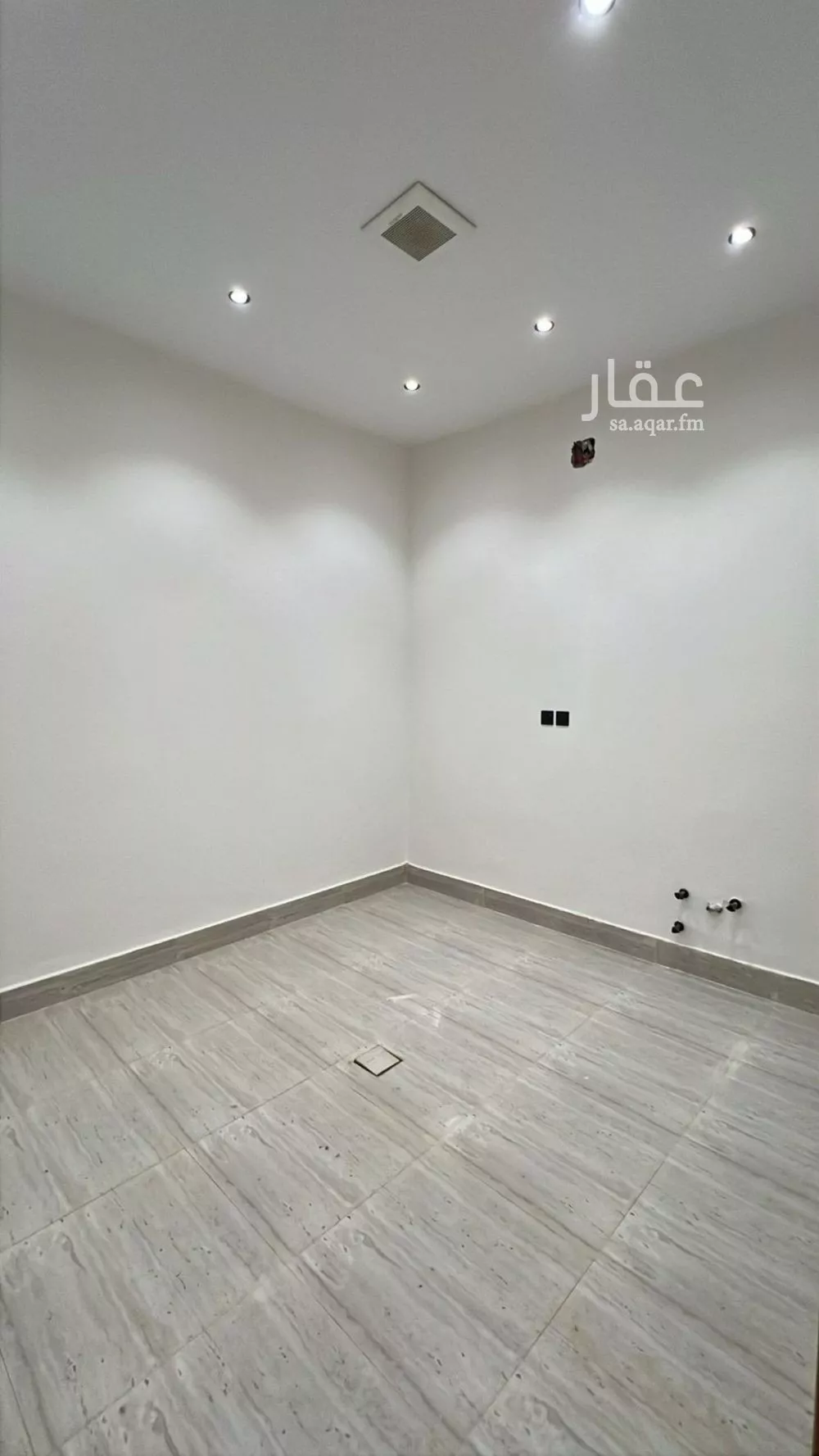 4 bedroom villa in Tuwaiq, Riyadh 9