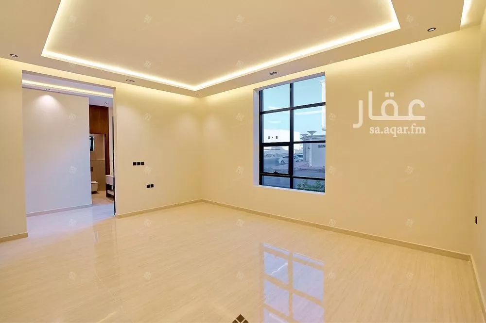 5 bedroom villa in Al Mahdiyyah 4