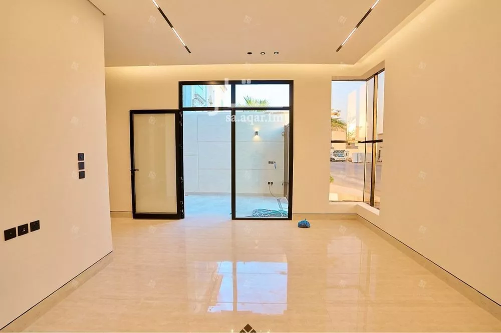 فيلا 5 غرف في المهدية 5