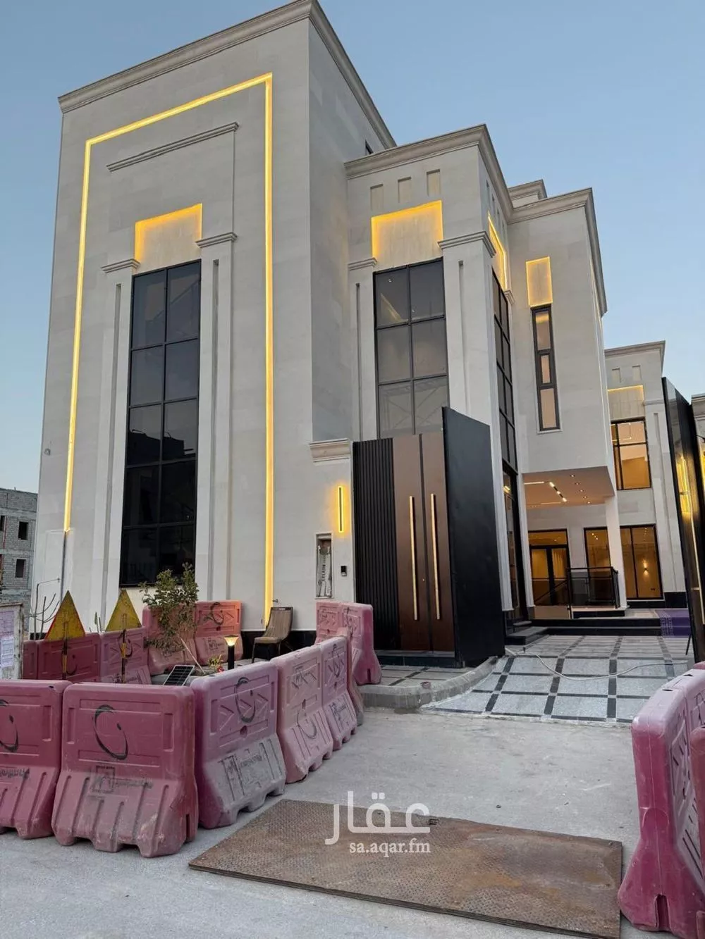 6 bedroom apartment in Al Mahdiyyah 1